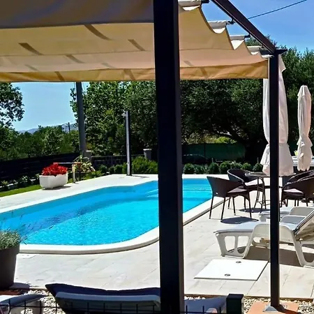 House With A Swimming Pool Kastel Luksic, - 24815 Kaštela